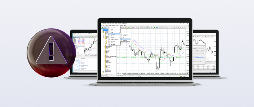 Trois ordinateurs portables avec « forex » écrit dessus, illustrant des conseils essentiels pour éviter des erreurs coûteuses sur MT4.